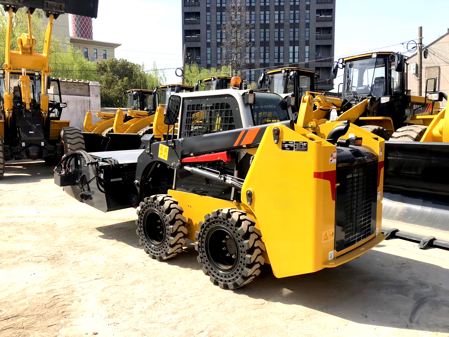 Skid steer loader 365A machine (1)