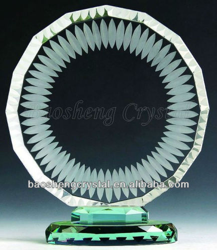 Sandblasting round Crystal Awards Souvenir for various ceremonies.