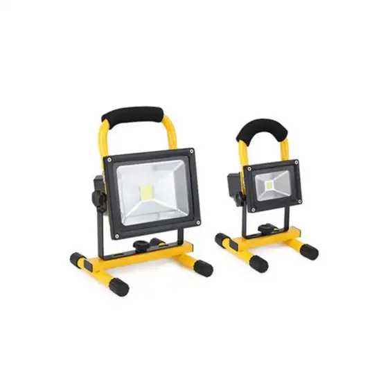 Portable IP65 Flood Light 50W Battery Powered LED Lamp with Phone Charging