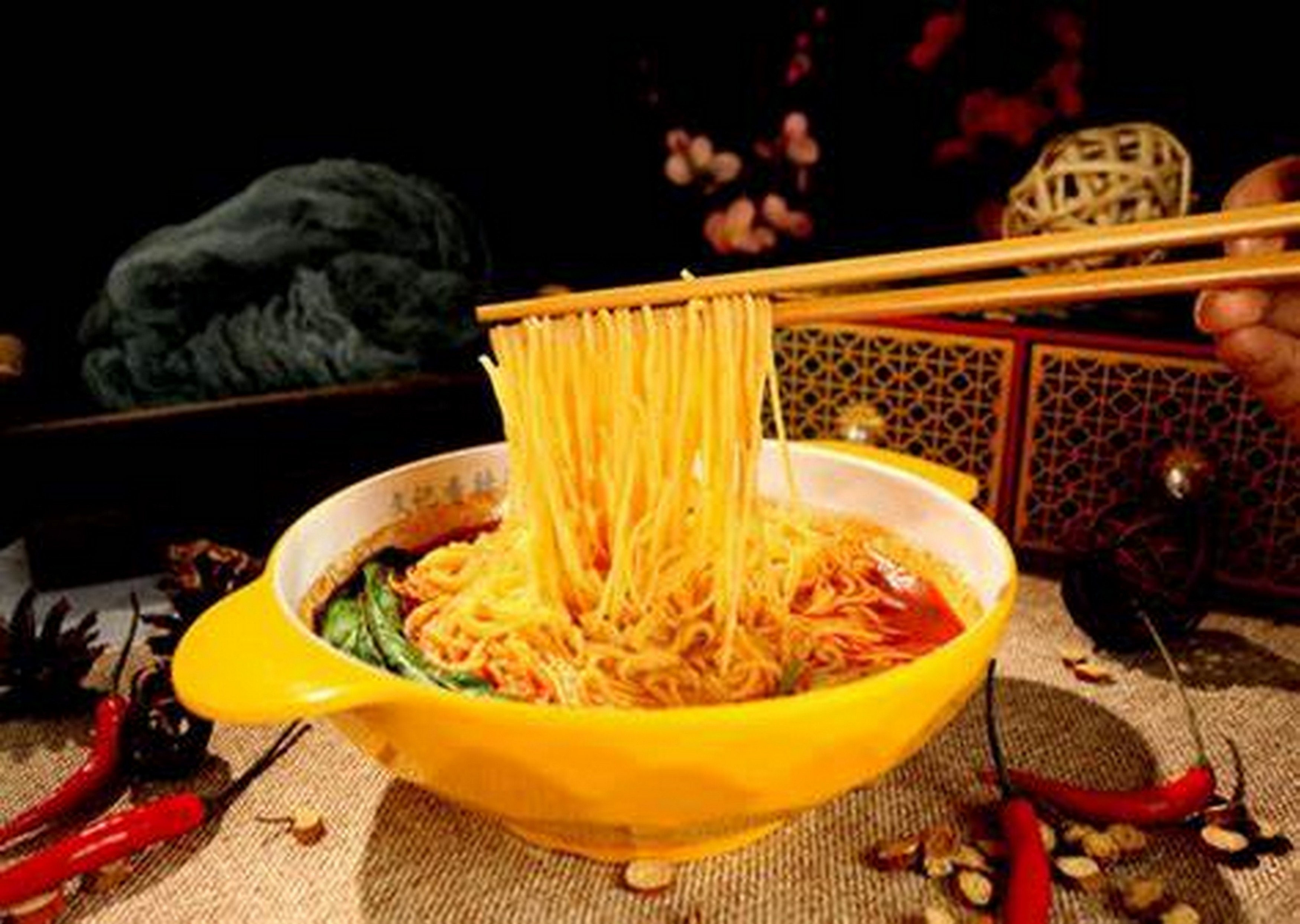 Makkalangan makkajo'xori qorni noodles