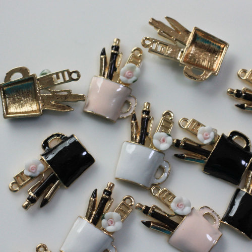 DIY Fashion Alloy Emalia Cosmetic Cup Charms na bransoletkę, metalowy zwisający ołówek Cup zawieszki kolczyk tworzenia biżuterii
