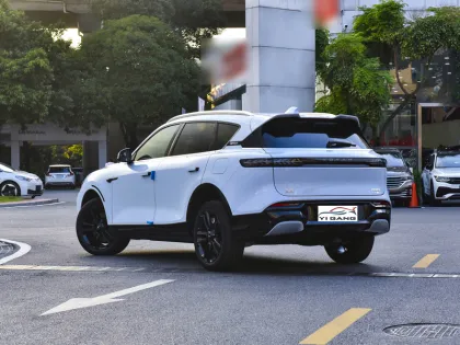 2024 Voyah Midsize SUV: New Design in Pure Electric Cars with 510 kW Power