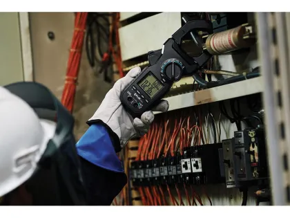 FLIR CM94 & CM74 Digital Clamp Meter - 2000A AC/DC