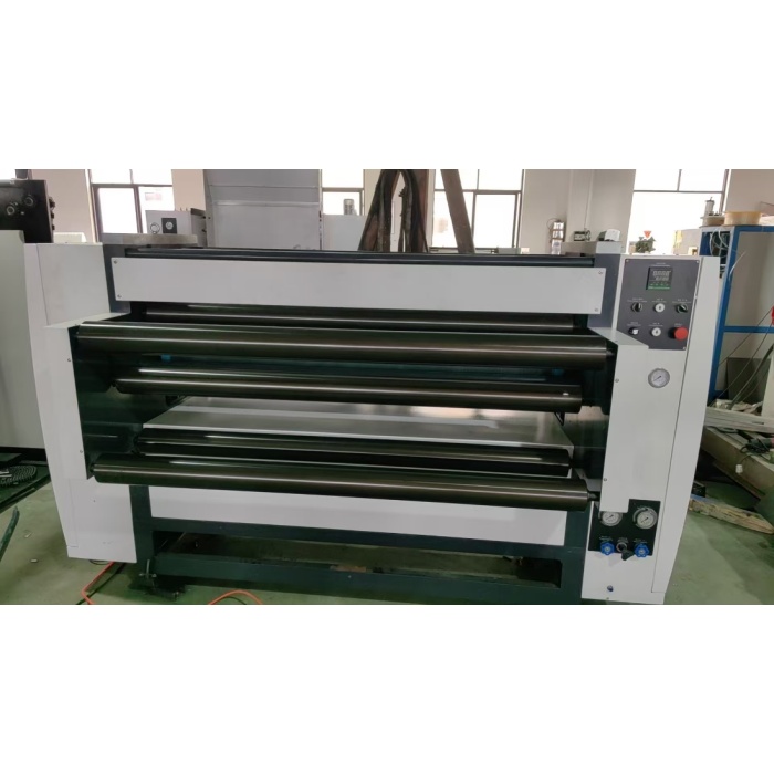 パッケージングソリューション用のエンボスマシン