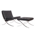 Chaise noire en cuir Barcelona avec ottoman