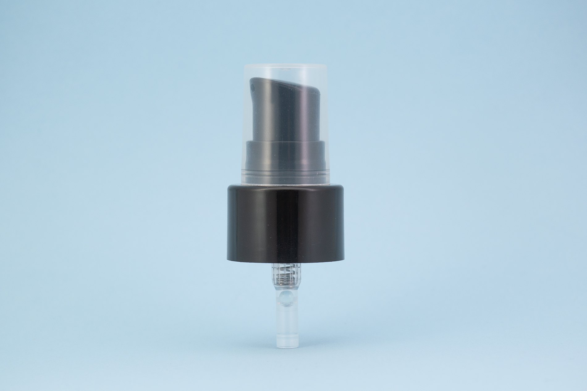 24/410 black smooth treatment pump