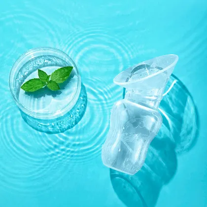 Light Silicone Manual Breast Pump Breast Milk Collector