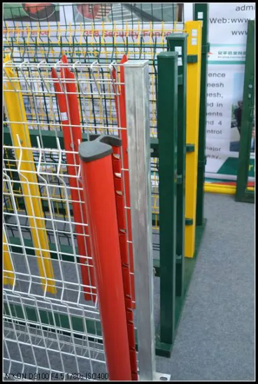 PVC coated and galvanized 2D panel wire mesh fence