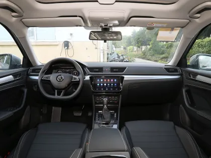 2025 Skoda Superb TSI280 DSG Premium