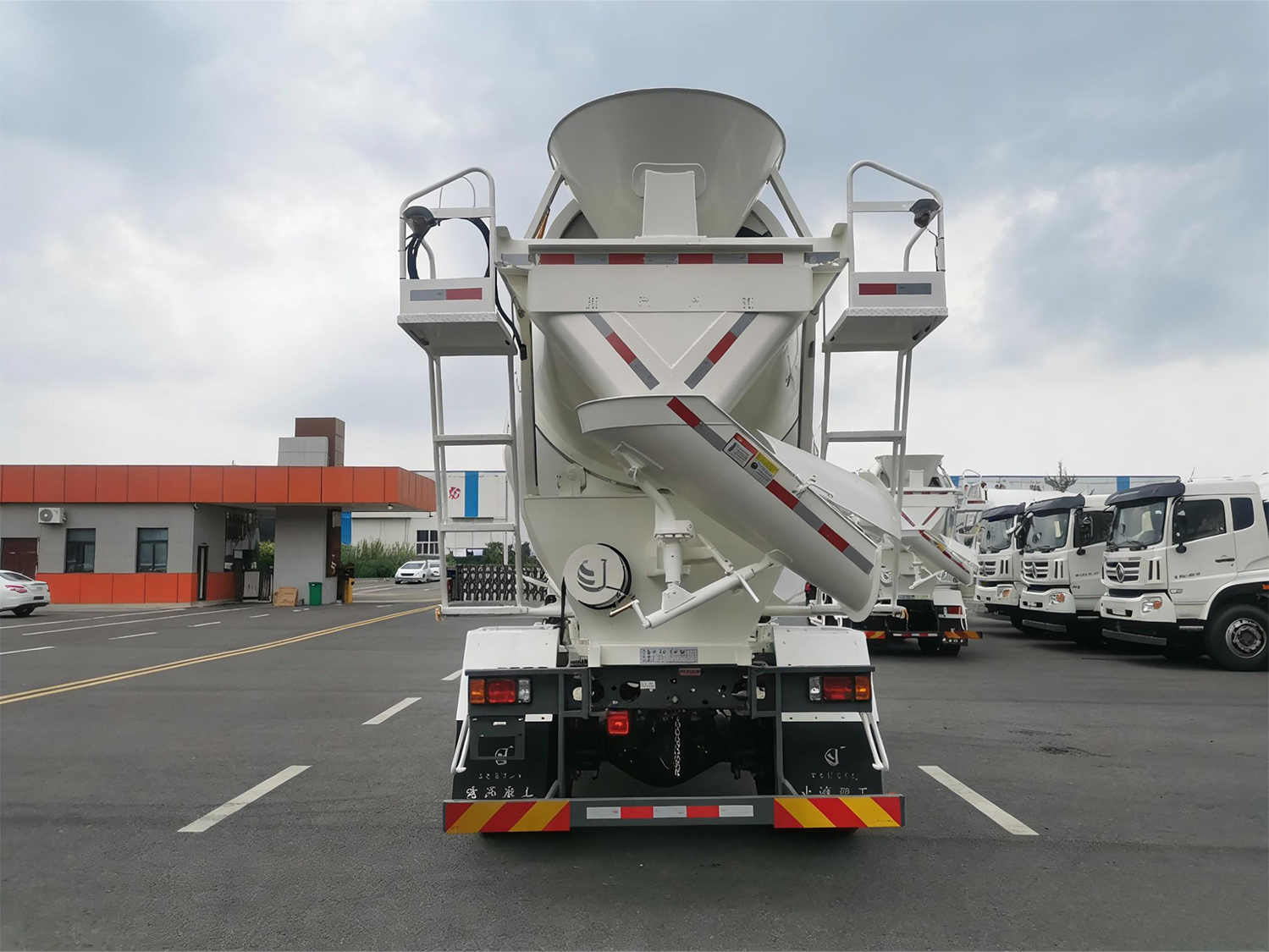 concrete mixer truck for sale