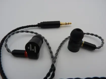 Hybrid Balanced Armature with Dynamic In-ear Earphone