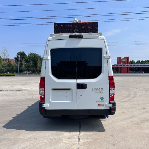 Vehicul de operare specială cu scaune din piele pentru direcția stângă