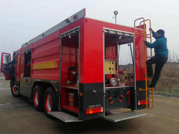 15-20CBM 336HP Diesel Emergency Rescue Fire Fighting Truck
