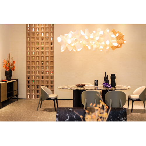 Silla de comedor con madera de cenizas y cuero