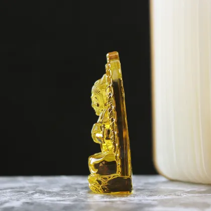 Folk Art 3D Guanyin Statue: Healing Crystal Carving for Temple Souvenirs