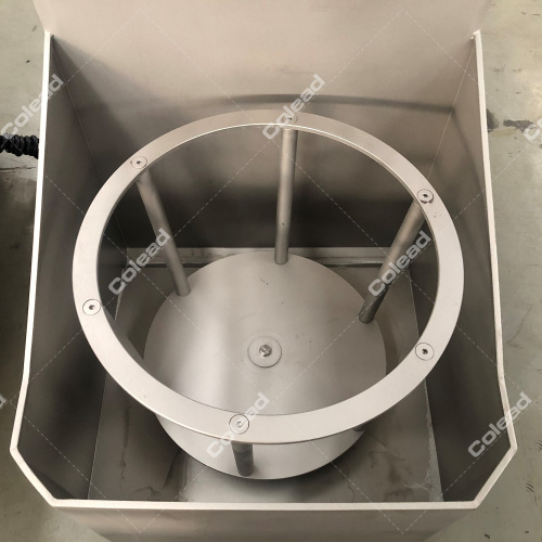 Fruit and vegetable centrifugal dehydrator