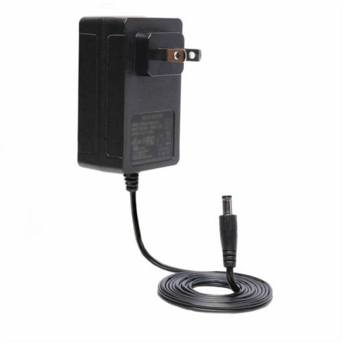 120V 60Hz Wall Plug 32V1A PŘEDPOKLAD PUCK