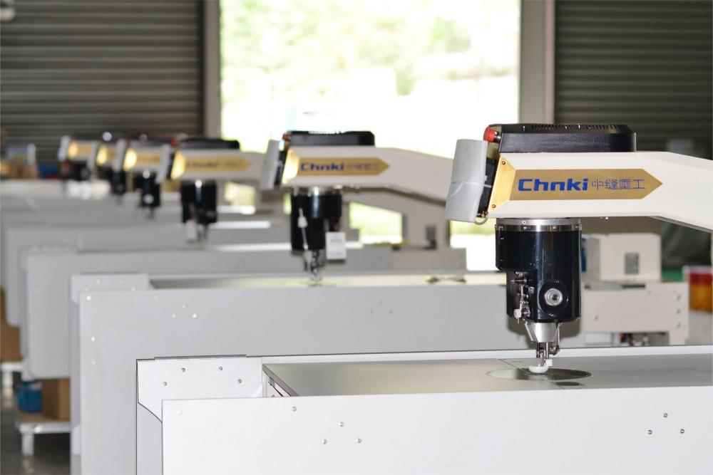 Chnki head rotation template sewing machine H360 serie close-up view