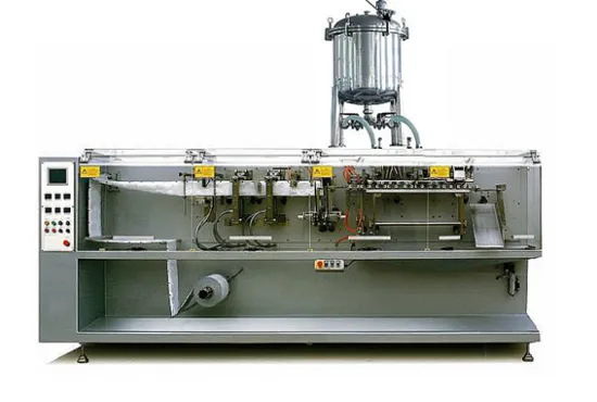 Automatic horizontal liquid packing machine