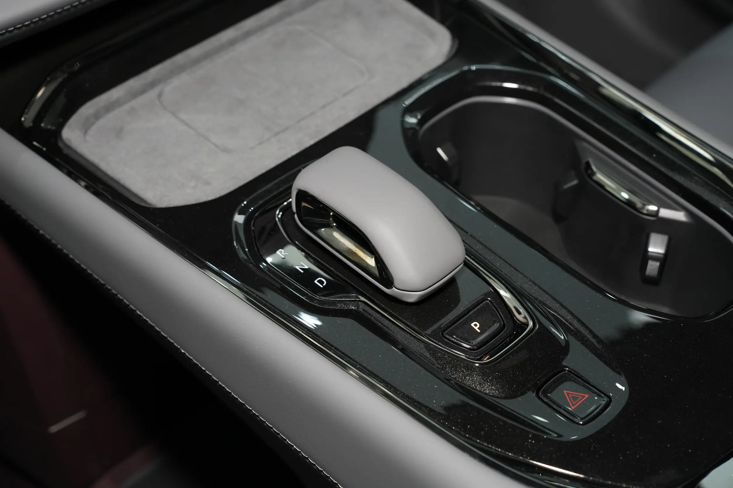 2024 Model Seven-seat Aisle Edition