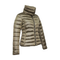 Manteau d'hiver pour femme avec grand col montant