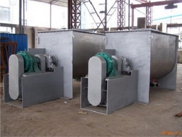 Horizontal powder ribbon mixer