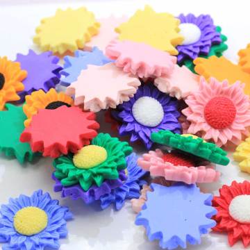 Νέα γοητεία Πολύχρωμο Ηλιέλαιο Ρητίνη Cabochon Τεχνητό Λουλούδι Πλάτες Χάντρες DIY Craft Charm Τηλέφωνο Εξώφυλλο Διακόσμηση