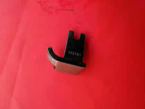 NEWLONG Presser Foot right for hand feed 102161