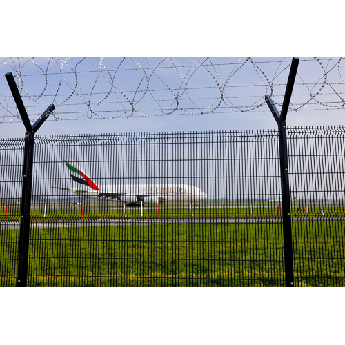 Recinto dell&#39;aeroporto saldato sicurezza Aiti Climb