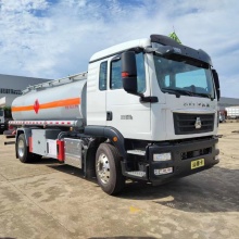 Heavy duty truck Shandeka oil tank truck