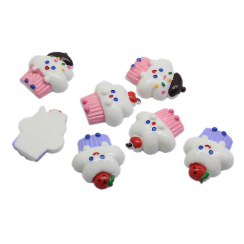 Kawaii Cartoon Happy Cupcake Resina Flatback Cabochons Lovely Fruit Ice Cream Cone Slime Charms para la decoración del centro del lazo del pelo