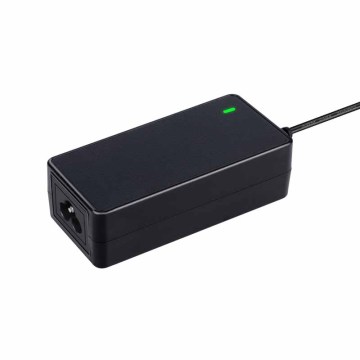 Fuente de alimentación de conmutación de adaptador de AC/CC universal para LED