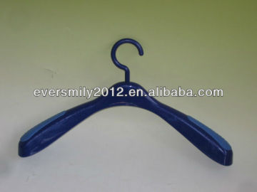 Plastic Clothes Hangers Wholesale