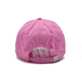 Cappello da papà in cotone a lavaggio rosa con logo da ricamo