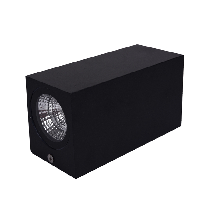 Outdoor LED wall light with high color rendering
