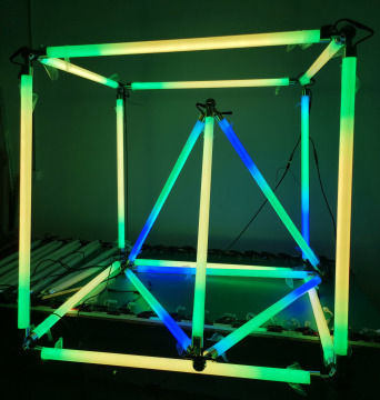 Hot Sell LED 360 Degree Tube Programmable Stage Lights for Nightclub and Fashion Shows