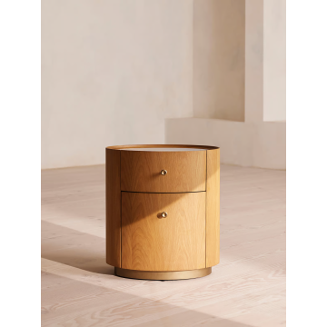 Mitte des Jahrhunderts moderner Schubladen-Nachttisch mit Messinggriffen