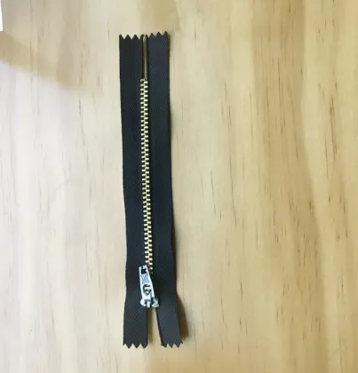 Metal Zipper Cutting machine