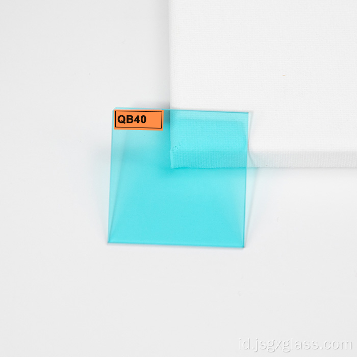 Pilih jenis penyerapan Kaca optik biru QB40