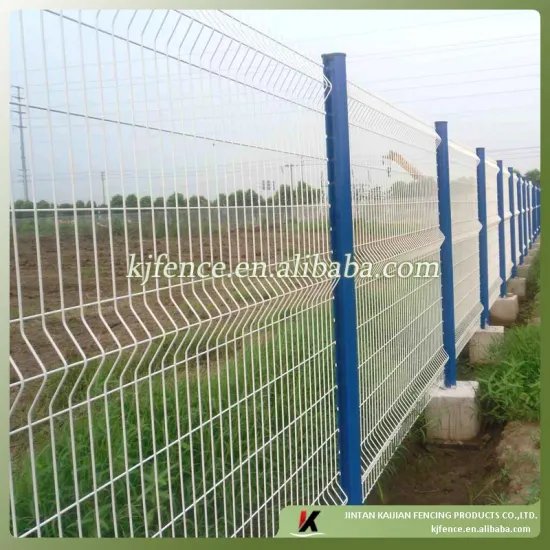PE coated wire mesh panel