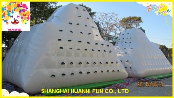2015 newest water park inflatable iceberg for summer