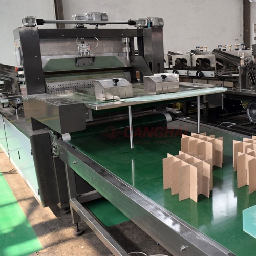 Automatic paperboard partition assemble machine