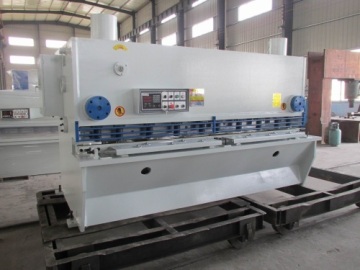 Swing Beam Shear Machinery 