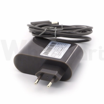 European Standard Plug V6/V7/V8 Kompatibilitätshandbuch für Dyson-Geräte: 967813-03, 100-240V, 50/60 Hz, 0,6A