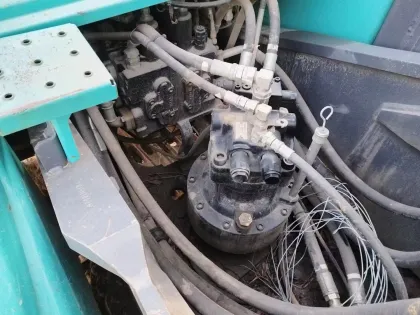 Used Kobelco SK200 Excavato