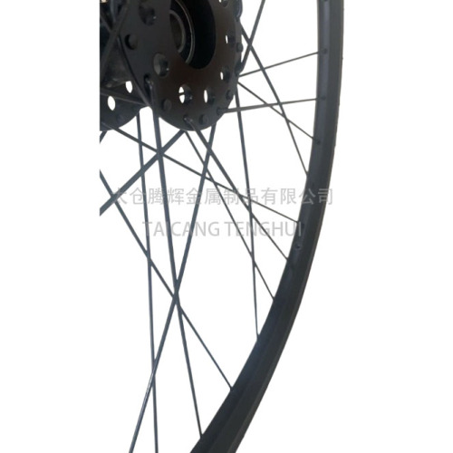 Roda traseira de cadeira de rodas preta