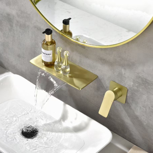 Grifos para lavabo de pared ocultos de latón cepillado en oro