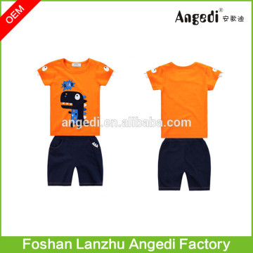 June 2016 factory made different colors wholesale boys clothing sets