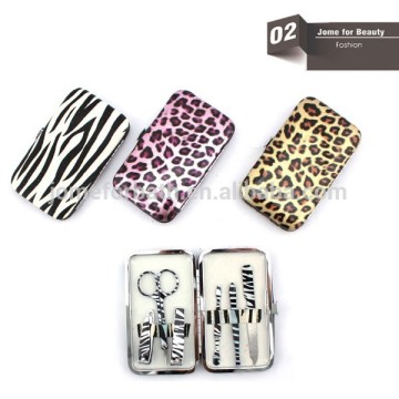 Novel design owl shape manicure set in a pouch