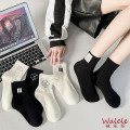 Elegantes calcetines cortos en reloj Magira Style